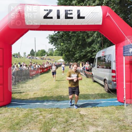 21.06.2025 - 27. Vierlanden-Triathlon MichiJ http://msf.ph/oto/8018829 15.06.2026 11:34:39 Ziel 290, 386, 559, 595 meine-sportfotos.de