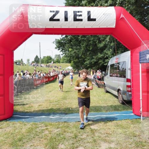 21.06.2025 - 27. Vierlanden-Triathlon MichiJ http://msf.ph/oto/8018846 15.06.2026 11:34:39 Ziel 290, 386, 559, 595 meine-sportfotos.de