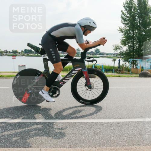 15.06.2025 - 27. Vierlanden-Triathlon H.Heesch http://msf.ph/oto/8018883 15.06.2025 09:34:27 Radfahren 87, 188 meine-sportfotos.de