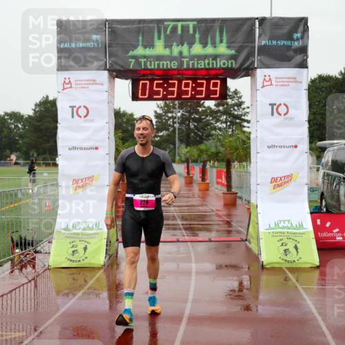 15.06.2025 - 7 Türme Triathlon Michael Strokosch http://msf.ph/oto/8018912 15.06.2025 15:39:39 Ziel 228 meine-sportfotos.de