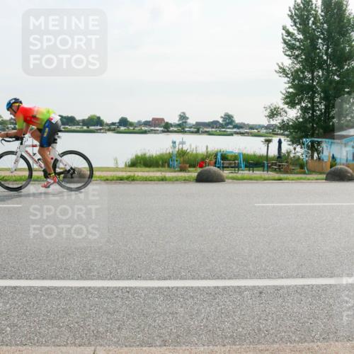 15.06.2025 - 27. Vierlanden-Triathlon H.Heesch http://msf.ph/oto/8018934 15.06.2025 09:35:24 Radfahren 63, 183 meine-sportfotos.de
