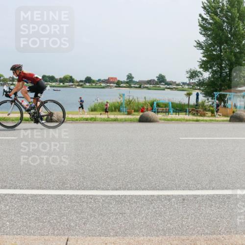 21.06.2025 - 27. Vierlanden-Triathlon H.Heesch http://msf.ph/oto/8018946 15.06.2025 12:00:35 Radfahren 204, 966 meine-sportfotos.de