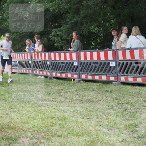 21.06.2025 - 27. Vierlanden-Triathlon KatJ http://msf.ph/oto/8018994 15.06.2025 13:18:44 Ziel 241, 855 meine-sportfotos.de
