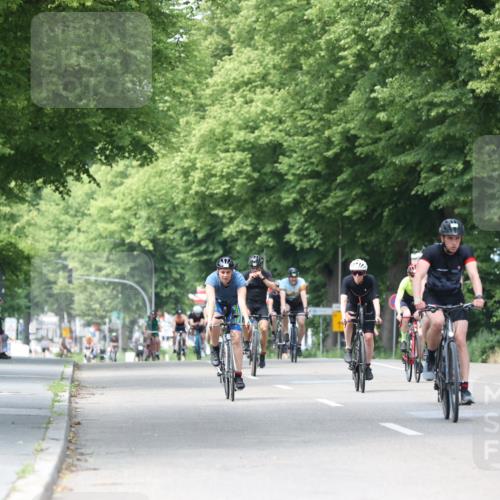 15.06.2025 - 7 Türme Triathlon Yannick Fuchs http://msf.ph/oto/8018999 15.06.2025 13:31:49 Radfahren 327, 582, 665, 708, 784, 990, 1198 meine-sportfotos.de