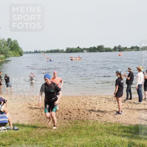 21.06.2025 - 27. Vierlanden-Triathlon MichiJ http://msf.ph/oto/8019043 15.06.2026 10:19:11 Schwimmen 474, 478, 498, 543, 558 meine-sportfotos.de
