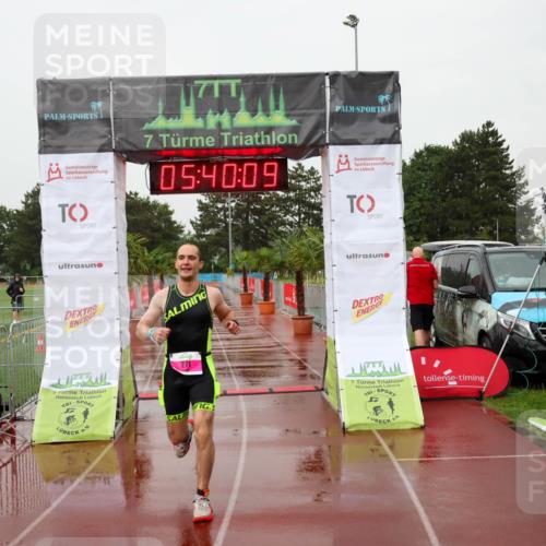 15.06.2025 - 7 Türme Triathlon Michael Strokosch http://msf.ph/oto/8019059 15.06.2025 15:40:09 Ziel 271 meine-sportfotos.de