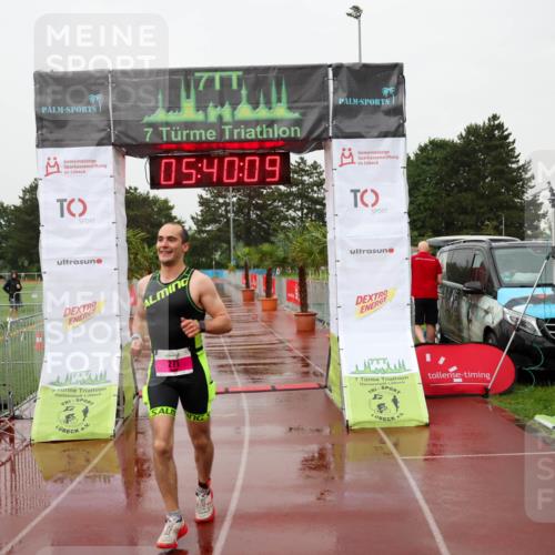 15.06.2025 - 7 Türme Triathlon Michael Strokosch http://msf.ph/oto/8019064 15.06.2025 15:40:09 Ziel 271 meine-sportfotos.de