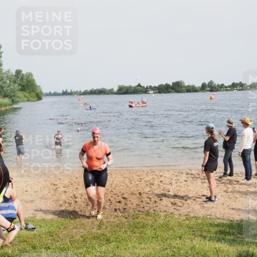 21.06.2025 - 27. Vierlanden-Triathlon MichiJ http://msf.ph/oto/8019067 15.06.2026 10:19:12 Schwimmen 474, 478, 498, 543, 558 meine-sportfotos.de