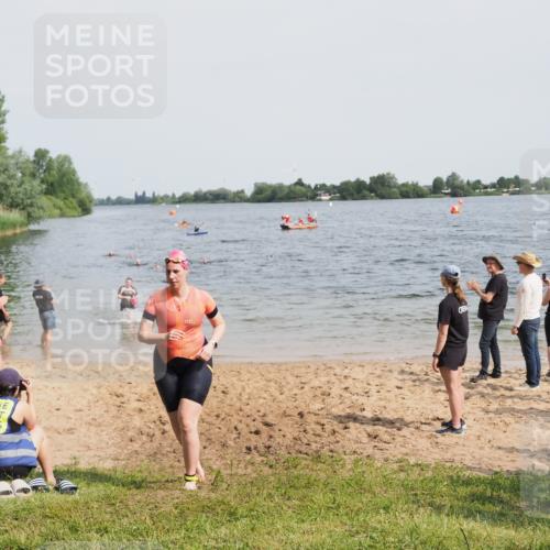 21.06.2025 - 27. Vierlanden-Triathlon MichiJ http://msf.ph/oto/8019090 15.06.2026 10:19:13 Schwimmen 474, 478, 498, 543, 558 meine-sportfotos.de
