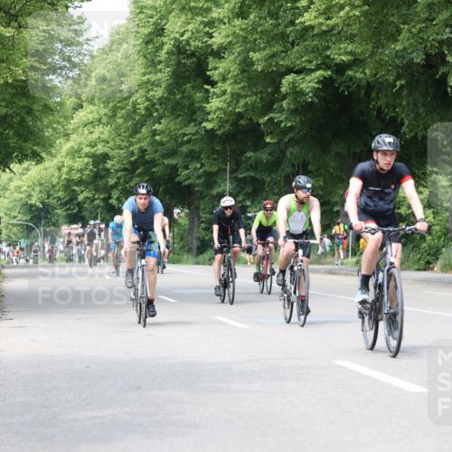 15.06.2025 - 7 Türme Triathlon Yannick Fuchs http://msf.ph/oto/8019113 15.06.2025 13:31:51 Radfahren 327, 582, 665, 708, 784, 990, 1167 meine-sportfotos.de