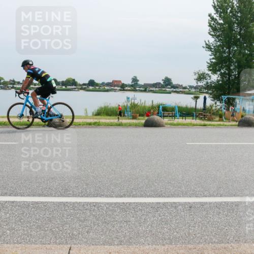 15.06.2025 - 27. Vierlanden-Triathlon H.Heesch http://msf.ph/oto/8019142 15.06.2025 11:15:48 Radfahren 147, 531, 729, 779 meine-sportfotos.de