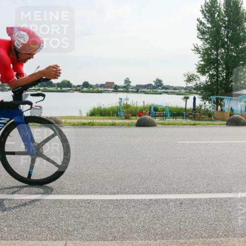 15.06.2025 - 27. Vierlanden-Triathlon H.Heesch http://msf.ph/oto/8019164 15.06.2025 09:37:12 Radfahren 158 meine-sportfotos.de