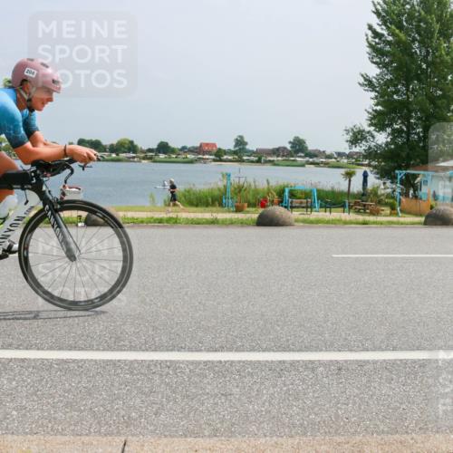 21.06.2025 - 27. Vierlanden-Triathlon H.Heesch http://msf.ph/oto/8019196 15.06.2025 12:00:40 Radfahren 199, 204, 966 meine-sportfotos.de