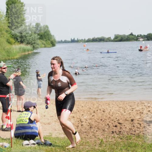 21.06.2025 - 27. Vierlanden-Triathlon MichiJ http://msf.ph/oto/8019200 15.06.2026 10:19:20 Schwimmen 474, 558 meine-sportfotos.de