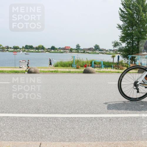 21.06.2025 - 27. Vierlanden-Triathlon H.Heesch http://msf.ph/oto/8019212 15.06.2025 12:00:40 Radfahren 199, 204, 966 meine-sportfotos.de