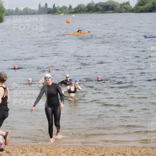 21.06.2025 - 27. Vierlanden-Triathlon MichiJ http://msf.ph/oto/8019241 15.06.2026 10:19:34 Schwimmen 603 meine-sportfotos.de