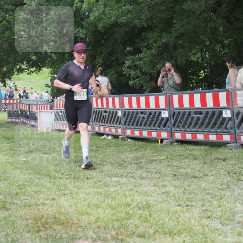 21.06.2025 - 27. Vierlanden-Triathlon KatJ http://msf.ph/oto/8019242 15.06.2025 13:18:58 Ziel 646, 668, 743 meine-sportfotos.de