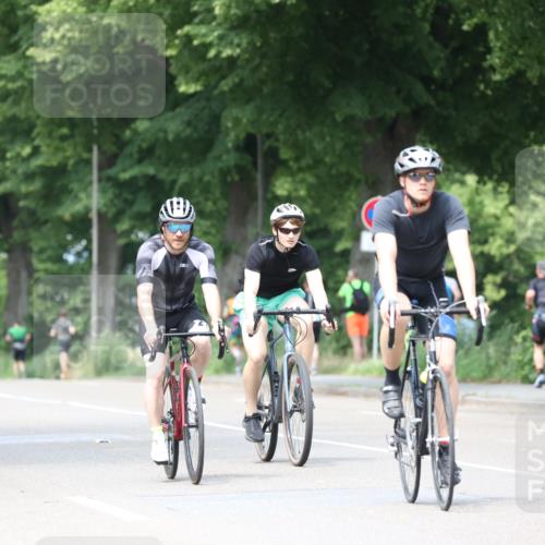 15.06.2025 - 7 Türme Triathlon Yannick Fuchs http://msf.ph/oto/8019249 15.06.2025 13:31:55 Radfahren 298, 327, 665, 708, 784, 990, 1087, 1167 meine-sportfotos.de