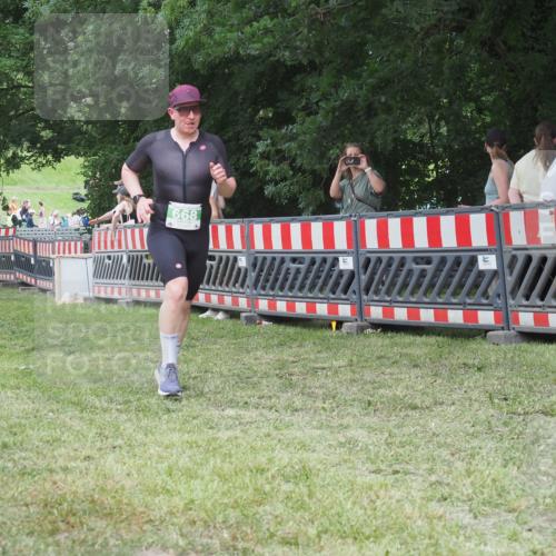21.06.2025 - 27. Vierlanden-Triathlon KatJ http://msf.ph/oto/8019270 15.06.2025 13:18:58 Ziel 646, 668, 743 meine-sportfotos.de