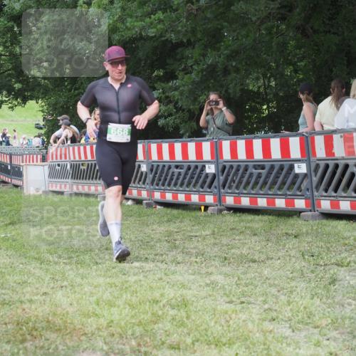 21.06.2025 - 27. Vierlanden-Triathlon KatJ http://msf.ph/oto/8019279 15.06.2025 13:18:59 Ziel 646, 668, 743 meine-sportfotos.de