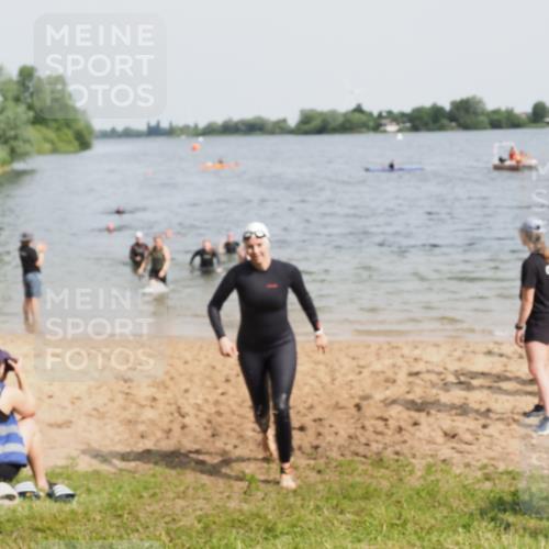 21.06.2025 - 27. Vierlanden-Triathlon MichiJ http://msf.ph/oto/8019281 15.06.2026 10:19:41 Schwimmen 503, 539, 603 meine-sportfotos.de