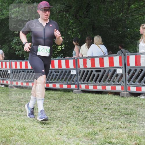 21.06.2025 - 27. Vierlanden-Triathlon KatJ http://msf.ph/oto/8019326 15.06.2025 13:18:59 Ziel 646, 668, 743 meine-sportfotos.de