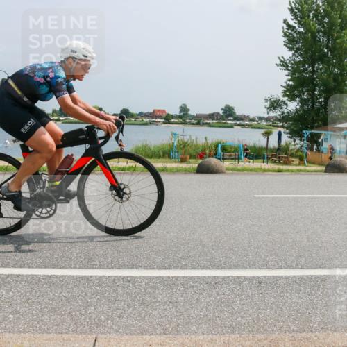 21.06.2025 - 27. Vierlanden-Triathlon H.Heesch http://msf.ph/oto/8019408 15.06.2025 12:01:13 Radfahren 863, 908, 967, 970 meine-sportfotos.de