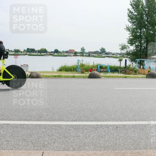 15.06.2025 - 27. Vierlanden-Triathlon H.Heesch http://msf.ph/oto/8019418 15.06.2025 10:22:54 Radfahren 86, 509, 587, 632 meine-sportfotos.de