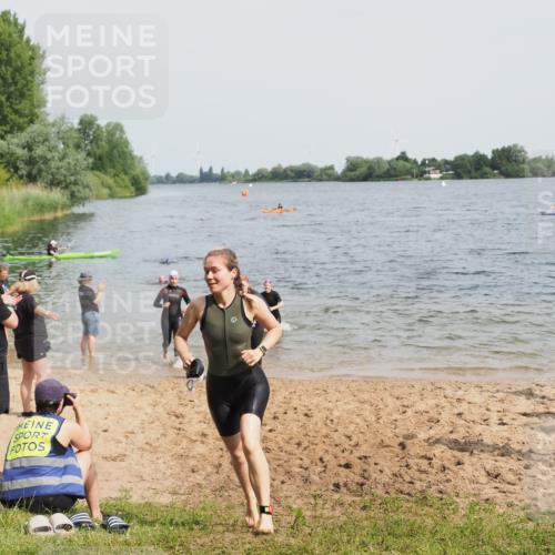 21.06.2025 - 27. Vierlanden-Triathlon MichiJ http://msf.ph/oto/8019420 15.06.2026 10:19:48 Schwimmen 500, 503, 539, 569, 578, 603 meine-sportfotos.de