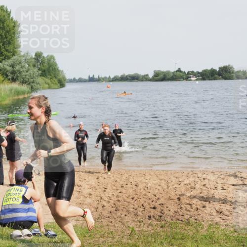 21.06.2025 - 27. Vierlanden-Triathlon MichiJ http://msf.ph/oto/8019442 15.06.2026 10:19:48 Schwimmen 500, 503, 539, 569, 578, 603 meine-sportfotos.de