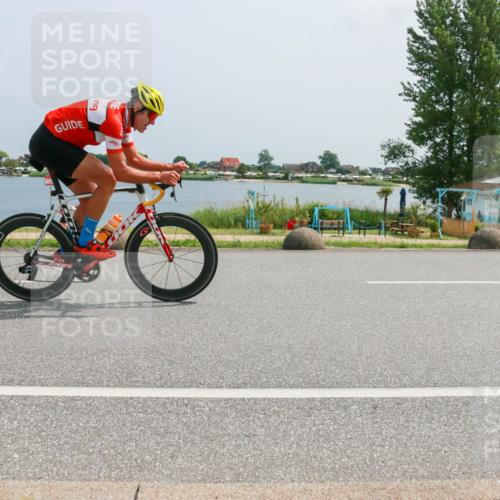 21.06.2025 - 27. Vierlanden-Triathlon H.Heesch http://msf.ph/oto/8019500 15.06.2025 12:01:39 Radfahren 780 meine-sportfotos.de