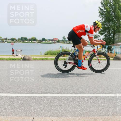21.06.2025 - 27. Vierlanden-Triathlon H.Heesch http://msf.ph/oto/8019510 15.06.2025 12:01:39 Radfahren 780 meine-sportfotos.de