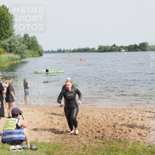 21.06.2025 - 27. Vierlanden-Triathlon MichiJ http://msf.ph/oto/8019531 15.06.2026 10:19:51 Schwimmen 500, 503, 539, 569, 578 meine-sportfotos.de