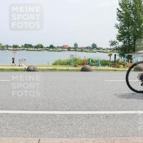 21.06.2025 - 27. Vierlanden-Triathlon H.Heesch http://msf.ph/oto/8019571 15.06.2025 12:02:10 Radfahren  meine-sportfotos.de