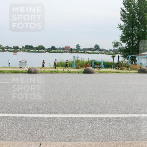 15.06.2025 - 27. Vierlanden-Triathlon H.Heesch http://msf.ph/oto/8019614 15.06.2025 11:16:04 Radfahren 102, 208, 860 meine-sportfotos.de