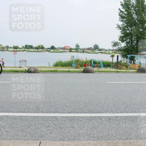 21.06.2025 - 27. Vierlanden-Triathlon H.Heesch http://msf.ph/oto/8019632 15.06.2025 12:02:35 Radfahren 219, 876, 944 meine-sportfotos.de