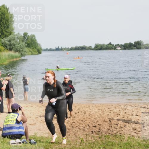 21.06.2025 - 27. Vierlanden-Triathlon MichiJ http://msf.ph/oto/8019638 15.06.2026 10:19:52 Schwimmen 500, 503, 539, 553, 569, 578 meine-sportfotos.de