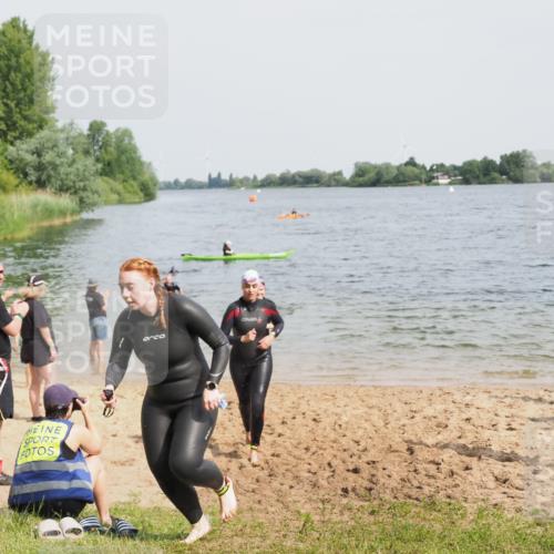 21.06.2025 - 27. Vierlanden-Triathlon MichiJ http://msf.ph/oto/8019657 15.06.2026 10:19:52 Schwimmen 500, 503, 539, 553, 569, 578 meine-sportfotos.de