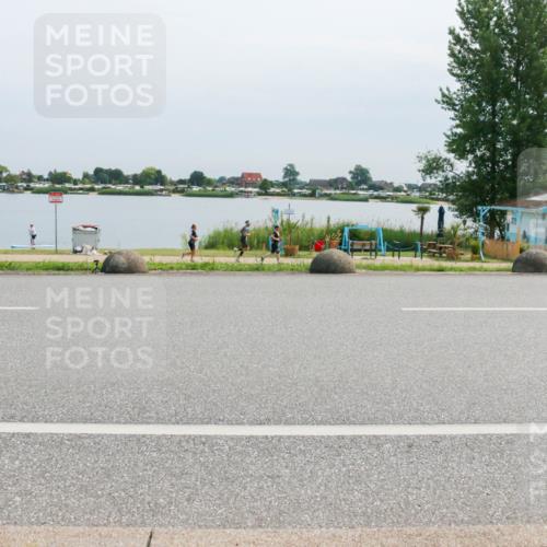 15.06.2025 - 27. Vierlanden-Triathlon H.Heesch http://msf.ph/oto/8019664 15.06.2025 11:16:04 Radfahren 102, 208, 860 meine-sportfotos.de