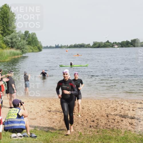 21.06.2025 - 27. Vierlanden-Triathlon MichiJ http://msf.ph/oto/8019704 15.06.2026 10:19:53 Schwimmen 500, 503, 539, 553, 569, 578 meine-sportfotos.de