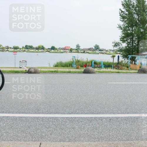 21.06.2025 - 27. Vierlanden-Triathlon H.Heesch http://msf.ph/oto/8019705 15.06.2025 12:02:49 Radfahren 815, 834, 888, 965 meine-sportfotos.de