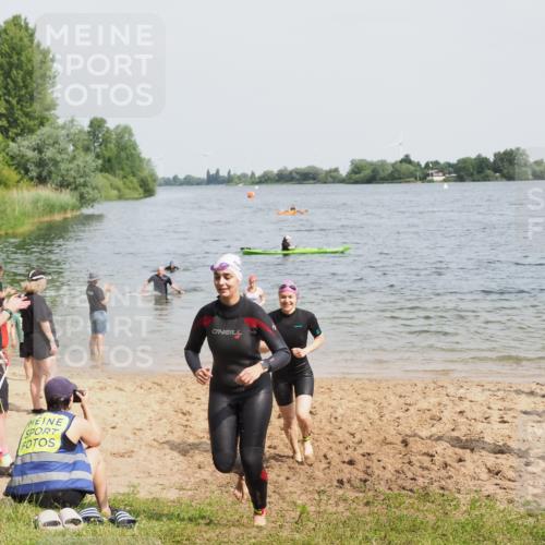 21.06.2025 - 27. Vierlanden-Triathlon MichiJ http://msf.ph/oto/8019722 15.06.2026 10:19:54 Schwimmen 500, 539, 553, 569, 578 meine-sportfotos.de