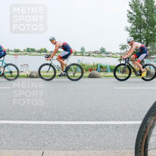 21.06.2025 - 27. Vierlanden-Triathlon H.Heesch http://msf.ph/oto/8019727 15.06.2025 12:02:55 Radfahren 984, 985, 986, 987, 988 meine-sportfotos.de