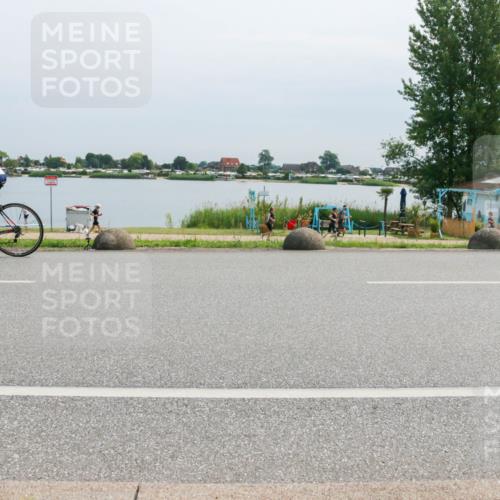 15.06.2025 - 27. Vierlanden-Triathlon H.Heesch http://msf.ph/oto/8019755 15.06.2025 11:16:05 Radfahren 102, 208, 860 meine-sportfotos.de