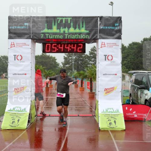 15.06.2025 - 7 Türme Triathlon Michael Strokosch http://msf.ph/oto/8019758 15.06.2025 15:44:42 Ziel 274, 296 meine-sportfotos.de