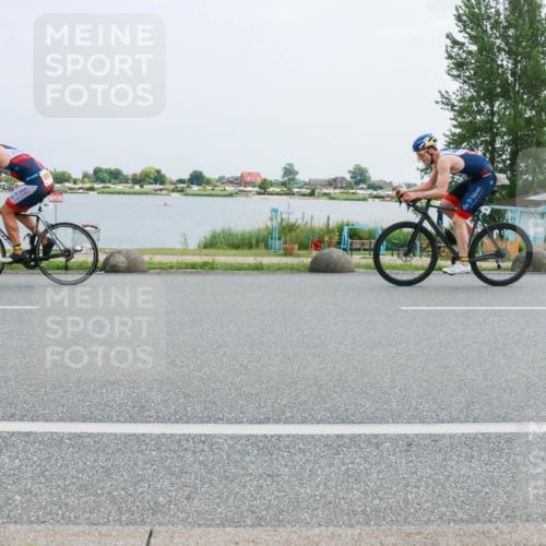 21.06.2025 - 27. Vierlanden-Triathlon H.Heesch http://msf.ph/oto/8019764 15.06.2025 12:02:55 Radfahren 984, 985, 986, 987, 988 meine-sportfotos.de