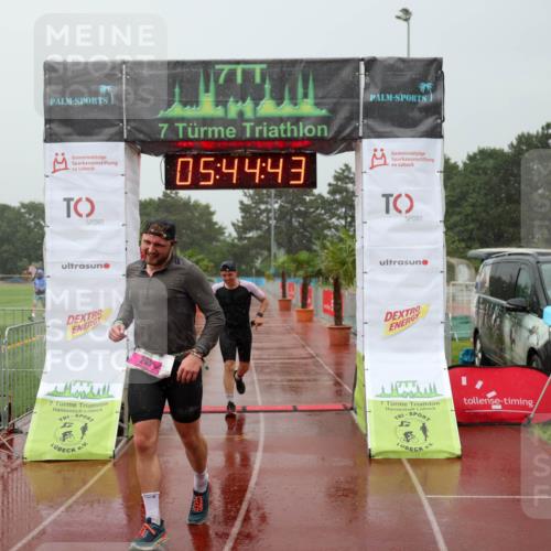 15.06.2025 - 7 Türme Triathlon Michael Strokosch http://msf.ph/oto/8019784 15.06.2025 15:44:43 Ziel 274, 296 meine-sportfotos.de