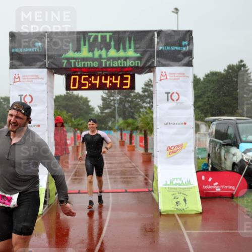 15.06.2025 - 7 Türme Triathlon Michael Strokosch http://msf.ph/oto/8019802 15.06.2025 15:44:43 Ziel 274, 296 meine-sportfotos.de