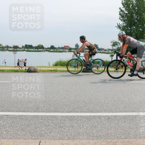 15.06.2025 - 27. Vierlanden-Triathlon H.Heesch http://msf.ph/oto/8019819 15.06.2025 11:16:08 Radfahren 102, 208, 801, 819, 860 meine-sportfotos.de