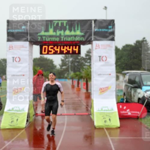 15.06.2025 - 7 Türme Triathlon Michael Strokosch http://msf.ph/oto/8019830 15.06.2025 15:44:44 Ziel 274, 296 meine-sportfotos.de